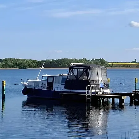 Leseinsel Helena Botel Wesenberg
