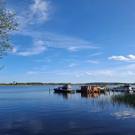 Leseinsel Helena * Wesenberg